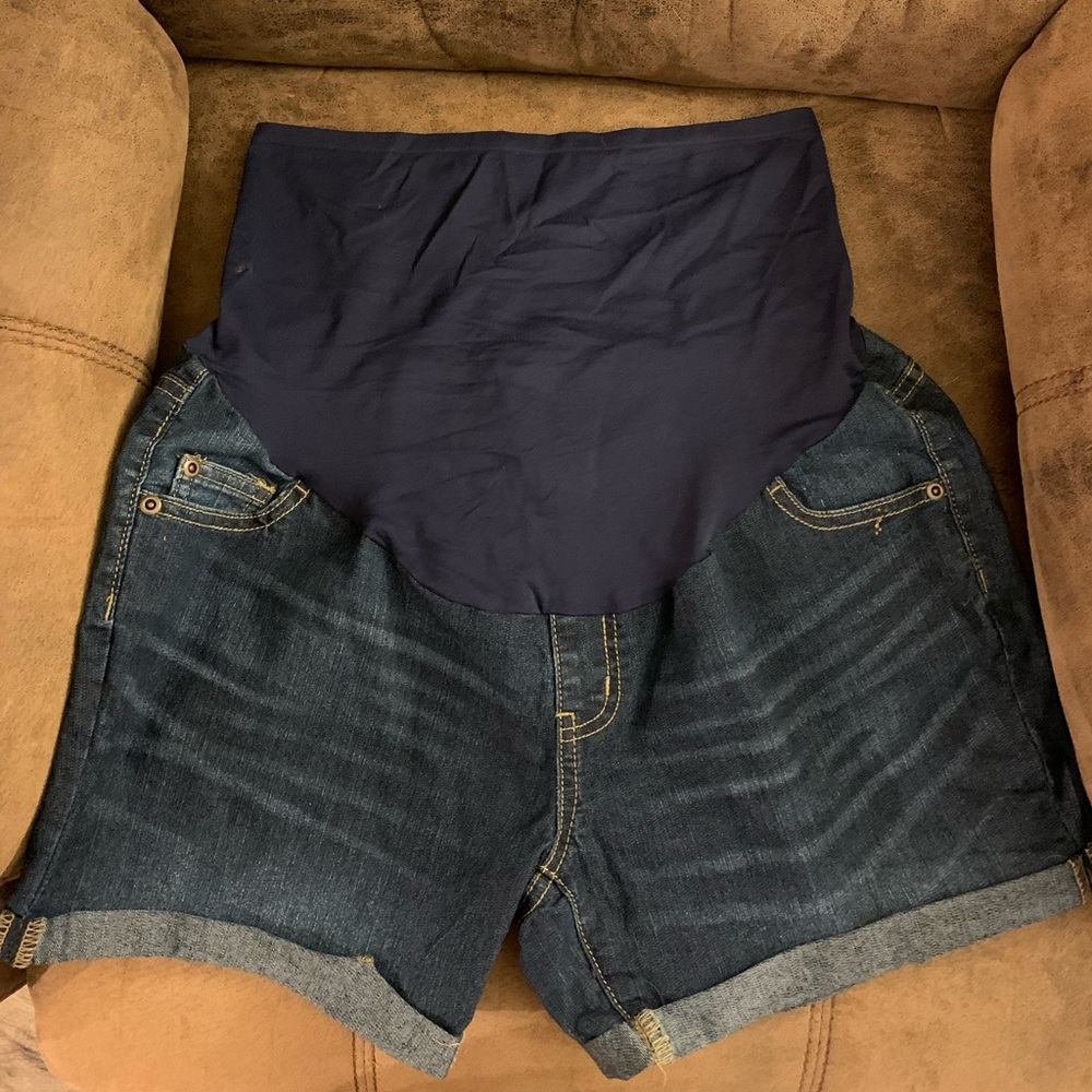 Maternity shorts!